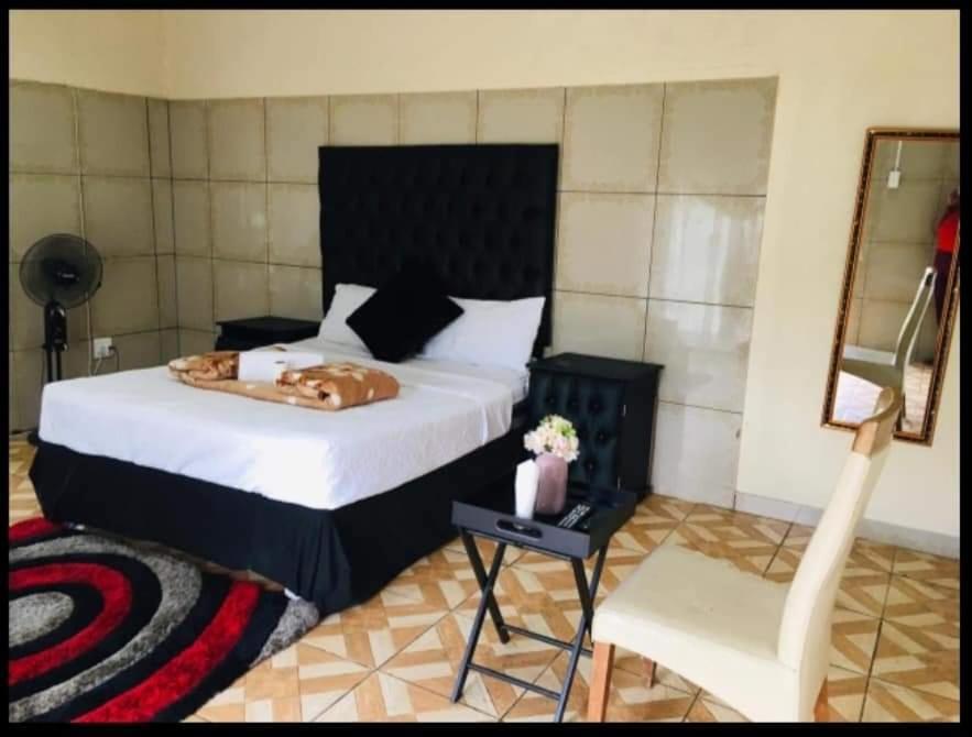 Starpoint Guest House Vereeniging Esterno foto